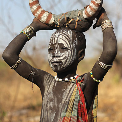 ムルシ族の村/エチオピア
